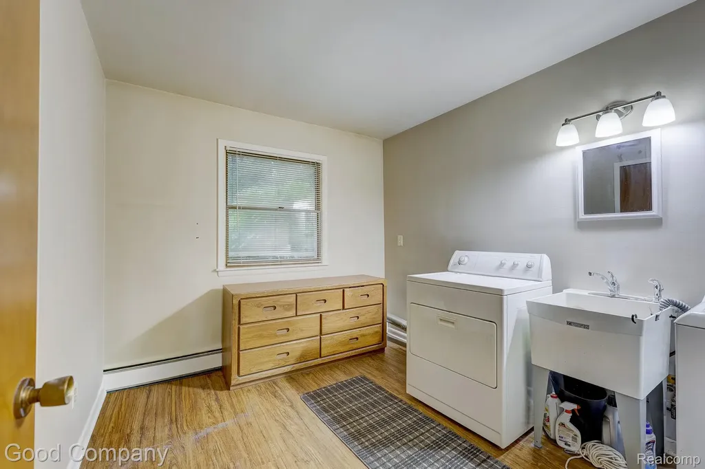 1371 Winchcombe Drive Bloomfield Hills City MI 48304