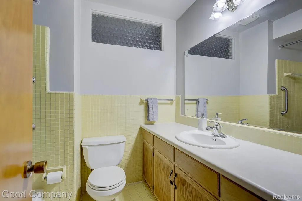 1371 Winchcombe Drive Bloomfield Hills City MI 48304