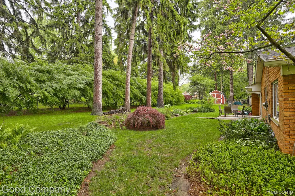 1371 Winchcombe Drive Bloomfield Hills City MI 48304