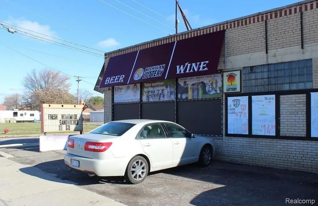 3355 Dix Highway Lincoln Park City MI 48146