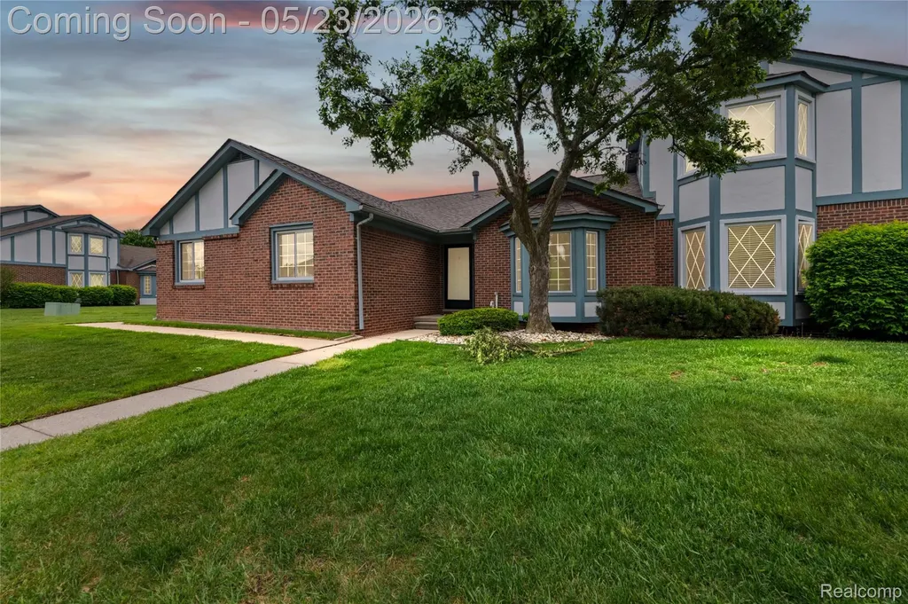 45511 Dover Drive Macomb Township MI 48044