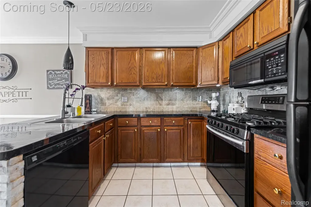 45511 Dover Drive Macomb Township MI 48044