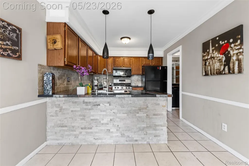 45511 Dover Drive Macomb Township MI 48044