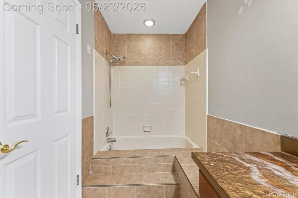 45511 Dover Drive Macomb Township MI 48044