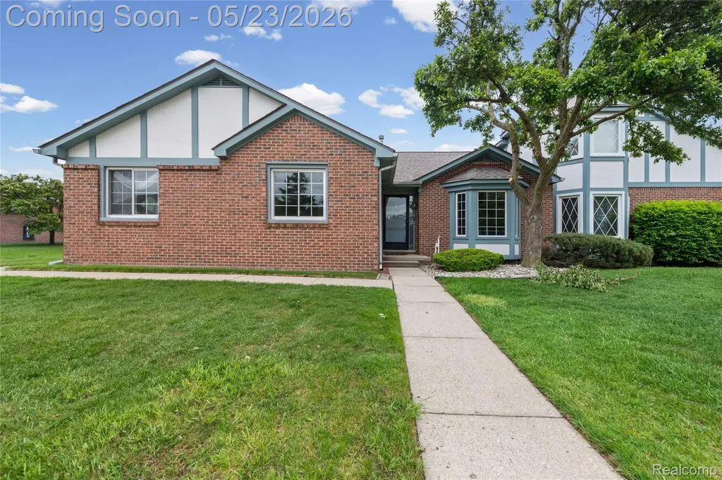 45511 Dover Drive Macomb Township MI 48044