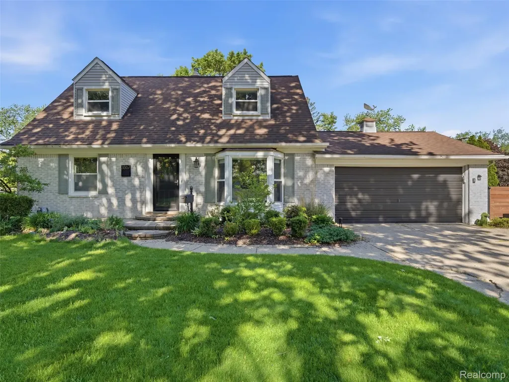 3867 Percy King Road Waterford Charter Township MI 48329