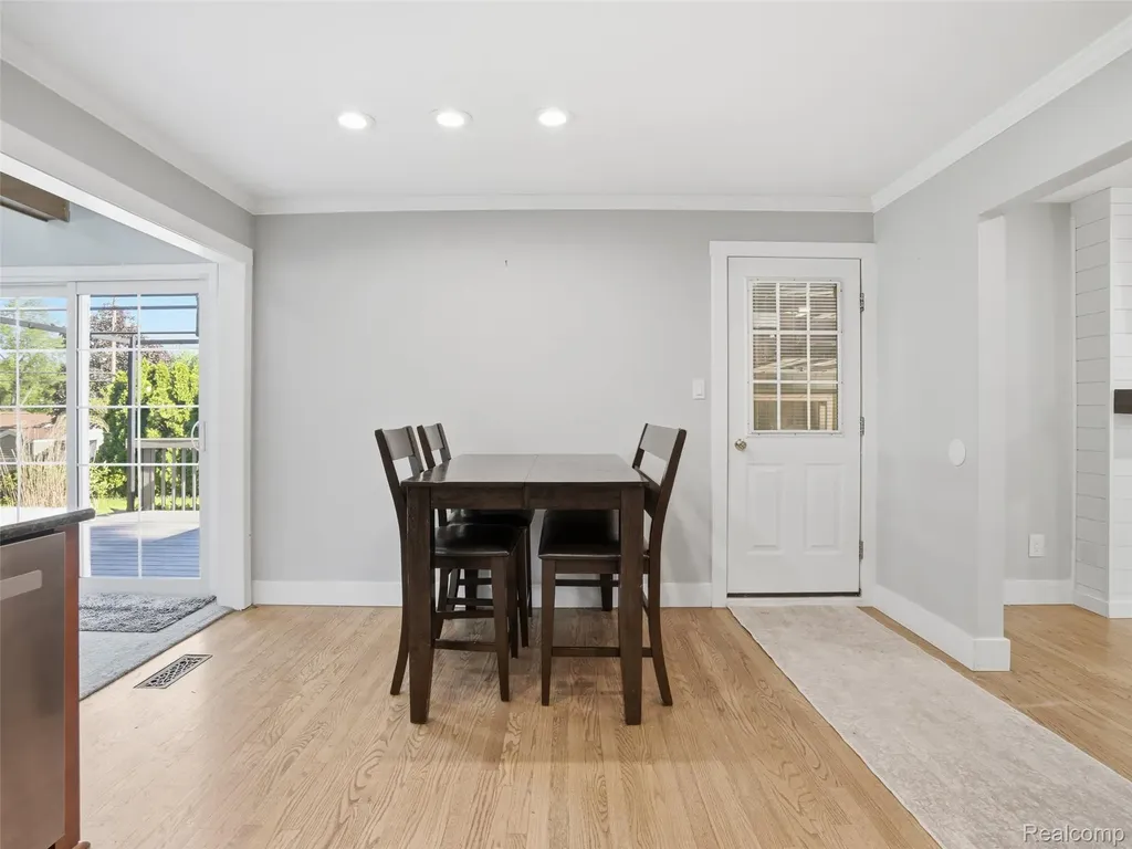 3867 Percy King Road Waterford Charter Township MI 48329