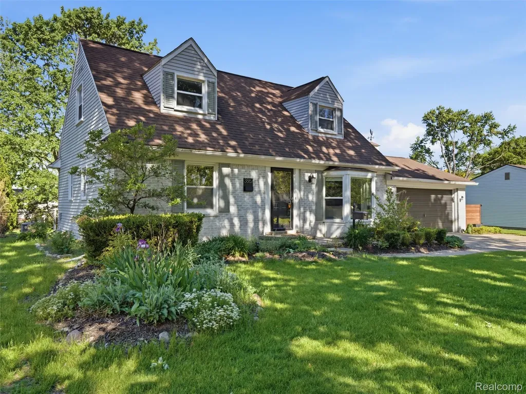 3867 Percy King Road Waterford Charter Township MI 48329