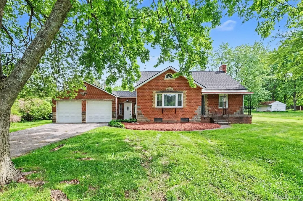 1093 W Maple Avenue Mundy Township MI 48507