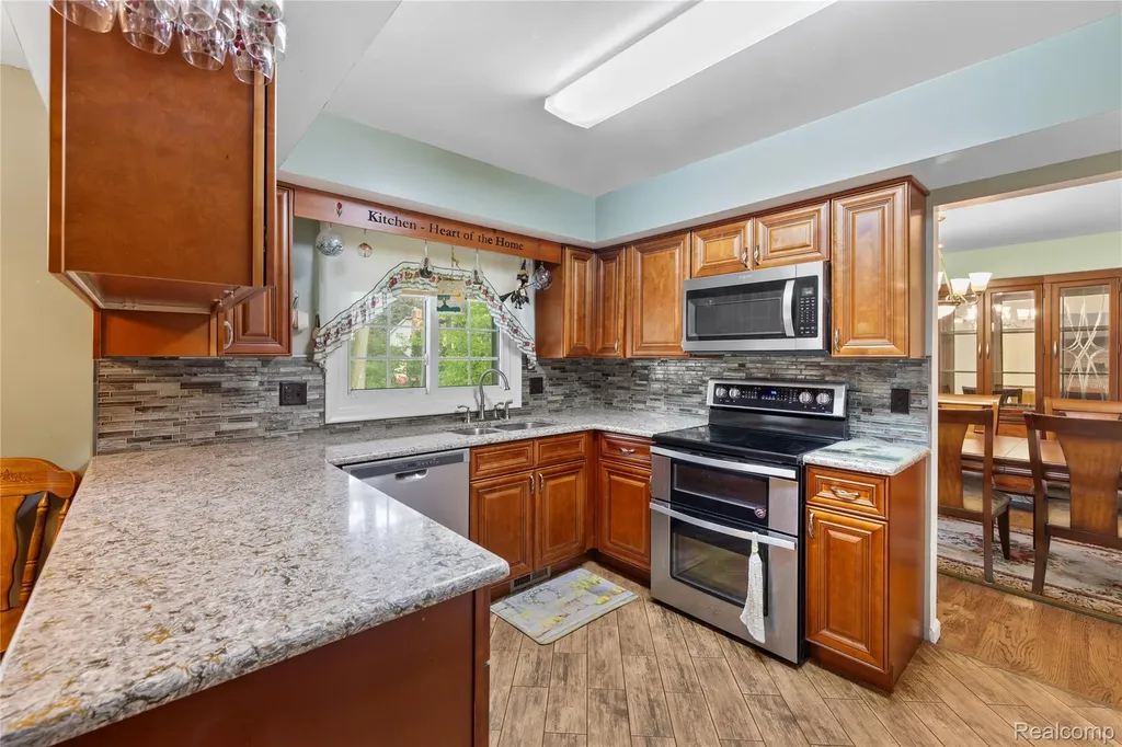 23228 Gilbar Street Novi City MI 48375
