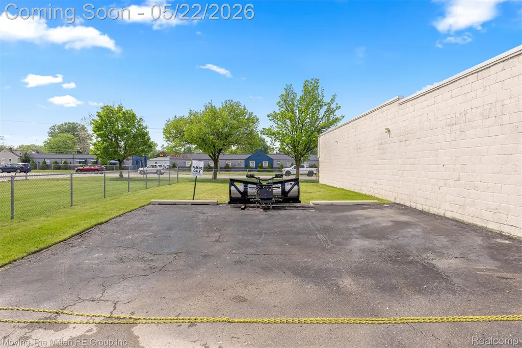 18906 Dix Road Melvindale City MI 48122
