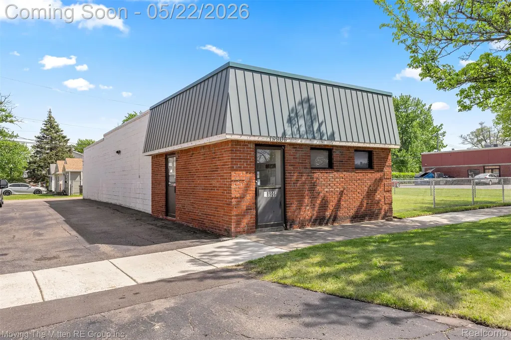 18906 Dix Road Melvindale City MI 48122