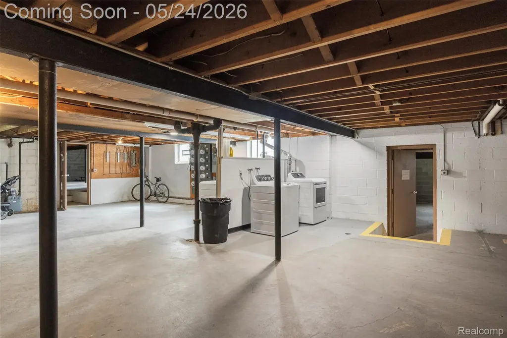 500 Romeo Rochester City MI 48307