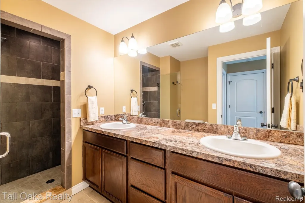 291 Golfside Drive Lapeer City MI 48446