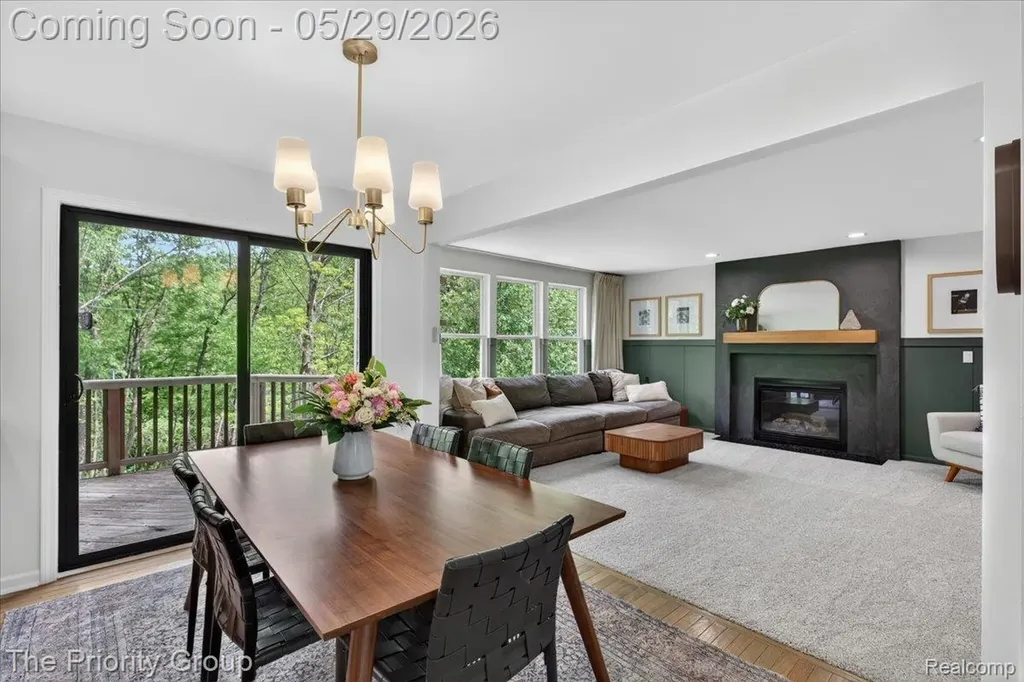 517 Deer Valley Road Holly Village MI 48442