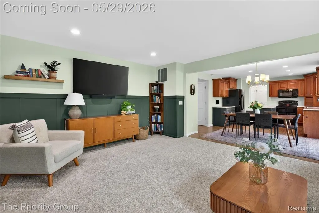 517 Deer Valley Road Holly Village MI 48442