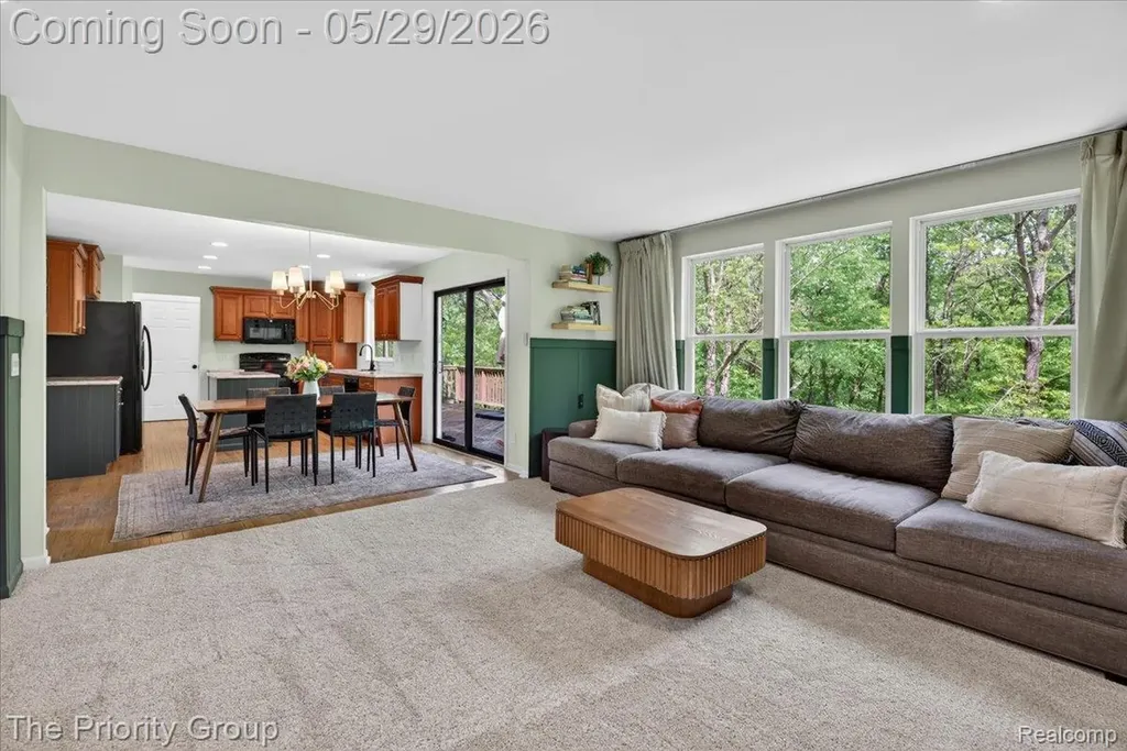 517 Deer Valley Road Holly Village MI 48442