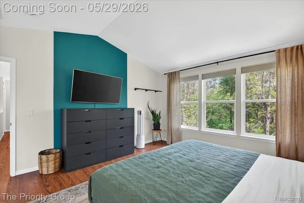 517 Deer Valley Road Holly Village MI 48442