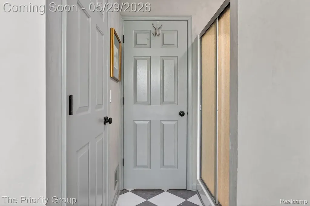 517 Deer Valley Road Holly Village MI 48442