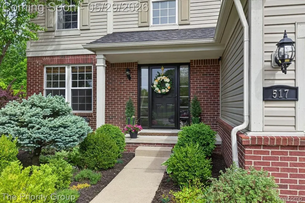 517 Deer Valley Road Holly Village MI 48442