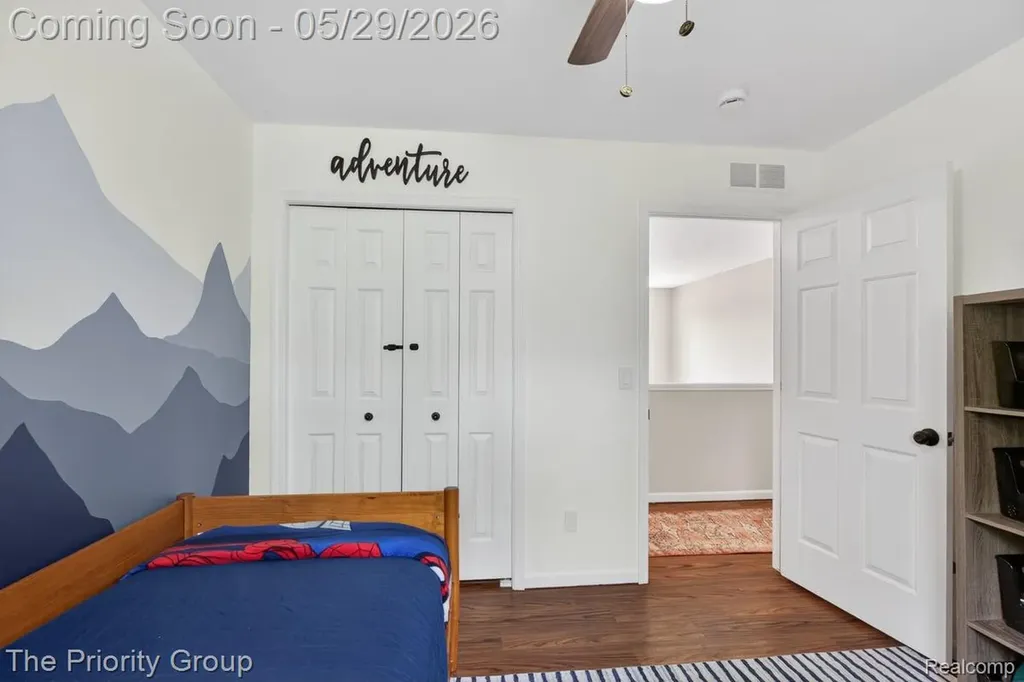 517 Deer Valley Road Holly Village MI 48442