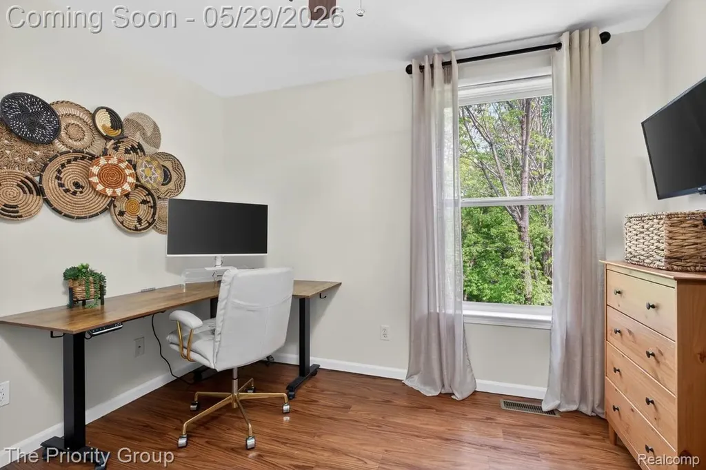 517 Deer Valley Road Holly Village MI 48442