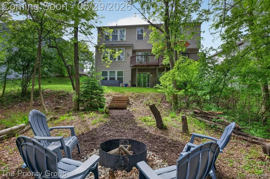 517 Deer Valley Road Holly Village MI 48442