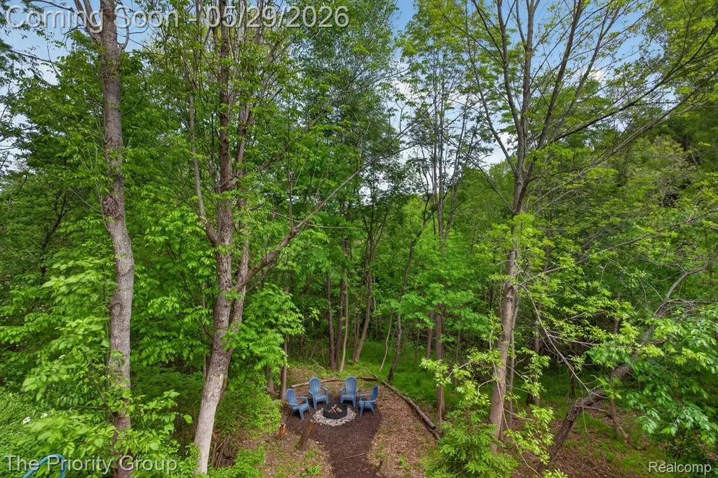 517 Deer Valley Road Holly Village MI 48442
