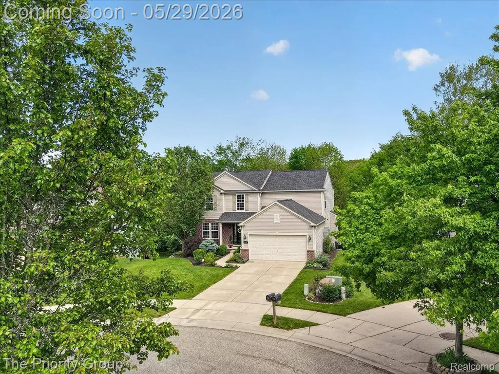 517 Deer Valley Road Holly Village MI 48442