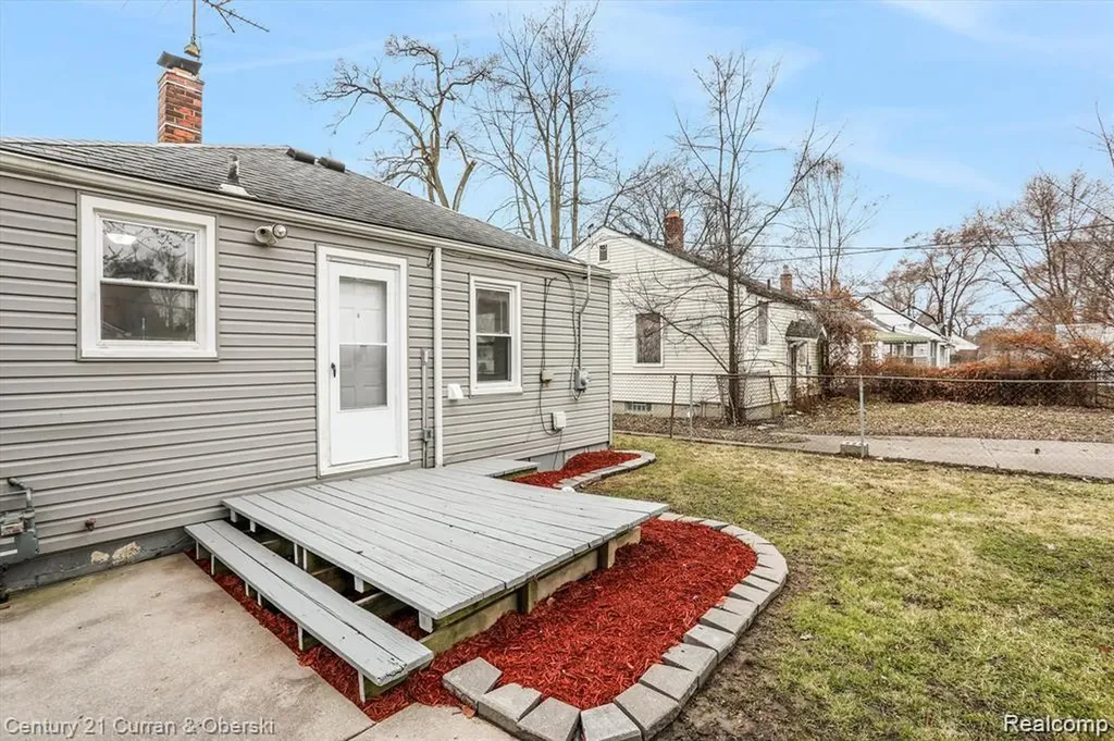 18777 Kingsville Street Harper Woods City MI 48225