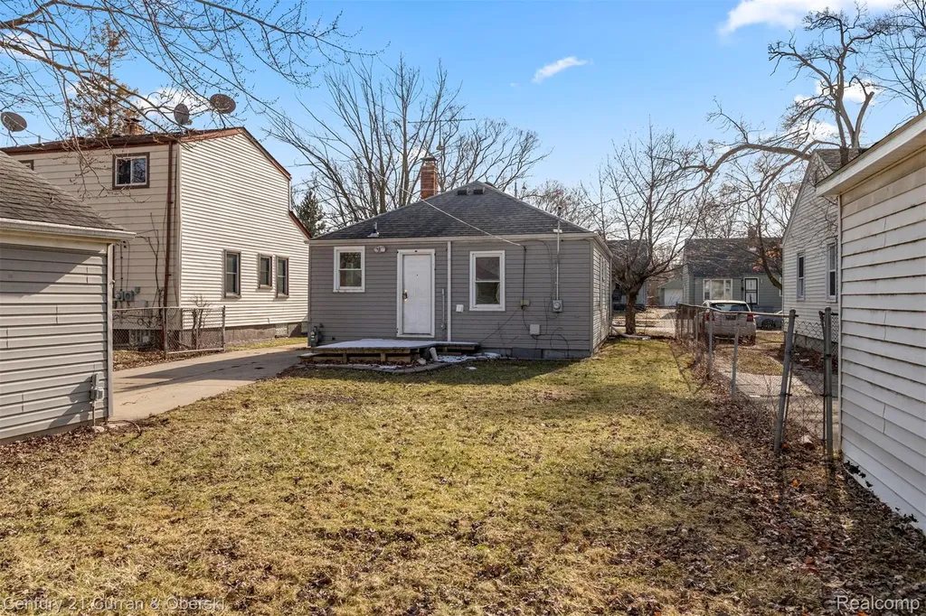 18777 Kingsville Street Harper Woods City MI 48225