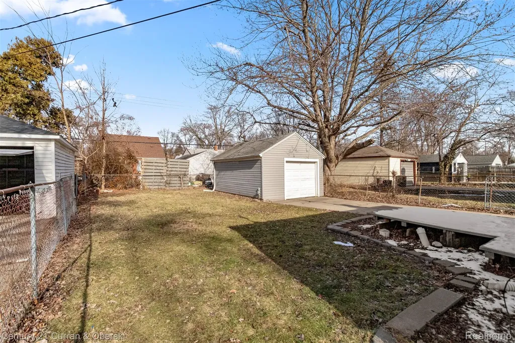 18777 Kingsville Street Harper Woods City MI 48225