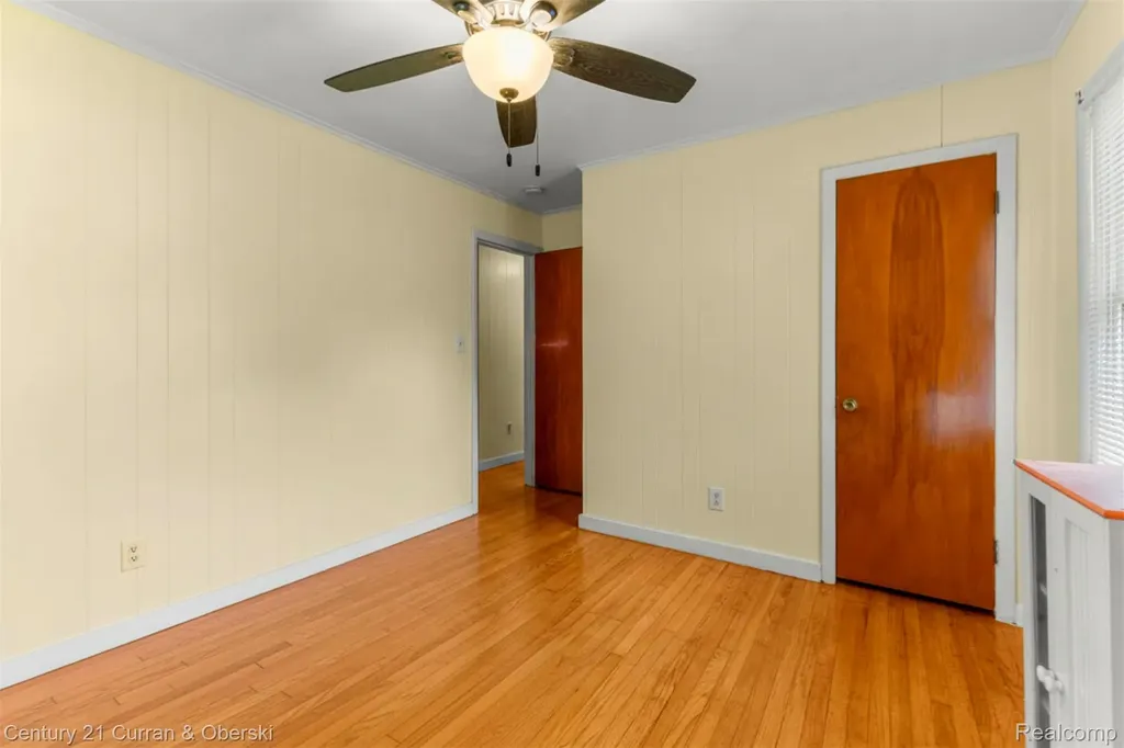 26657 W Chicago Redford Charter Township MI 48239