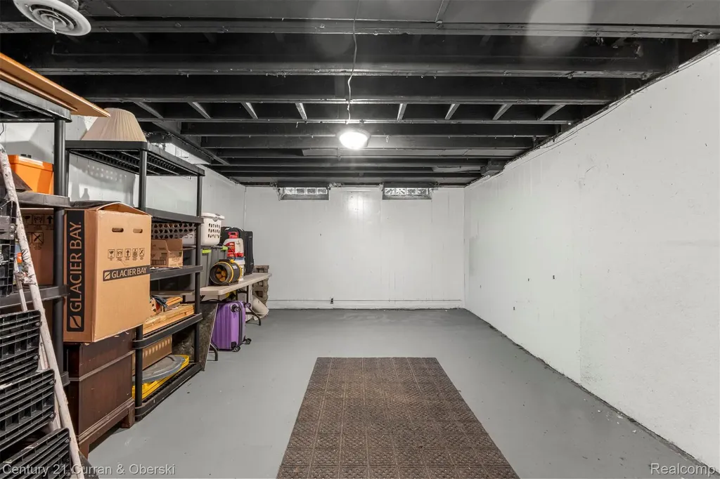26657 W Chicago Redford Charter Township MI 48239