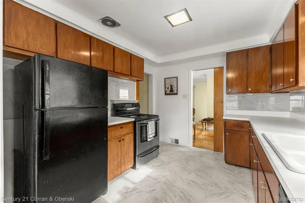 26657 W Chicago Redford Charter Township MI 48239