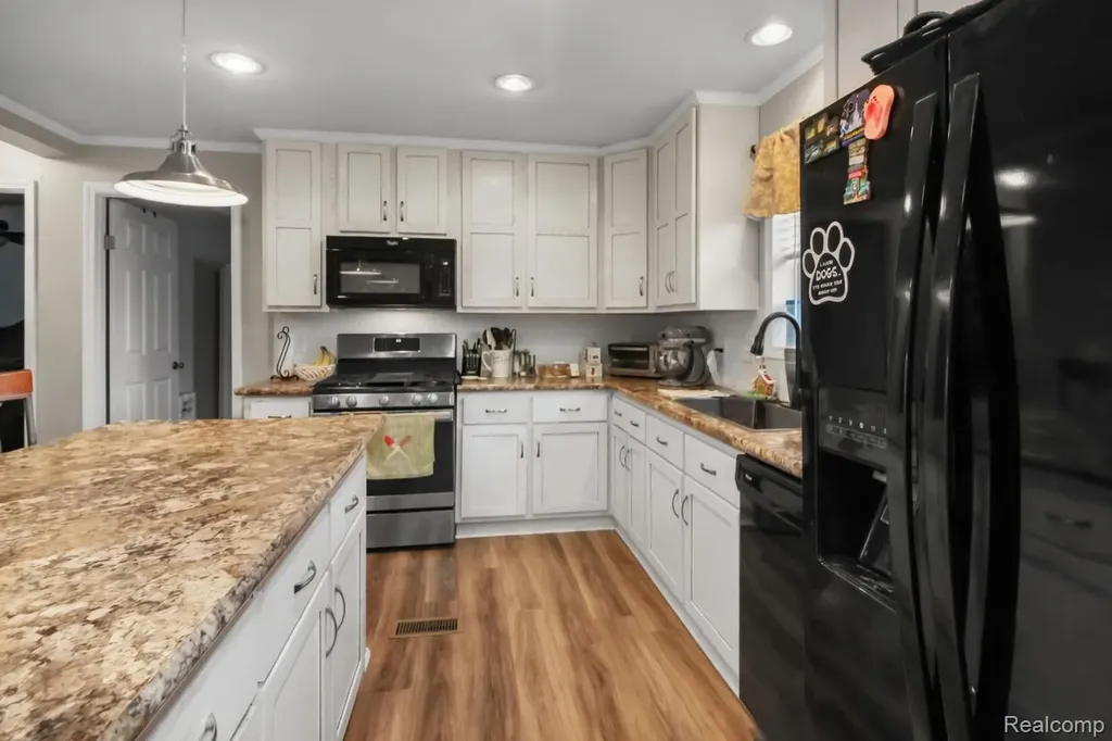 11160 Walden Court Green Oak Township MI 48178