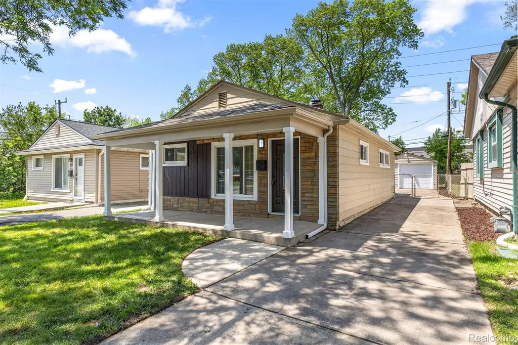 17215 Robert Street Melvindale City MI 48122