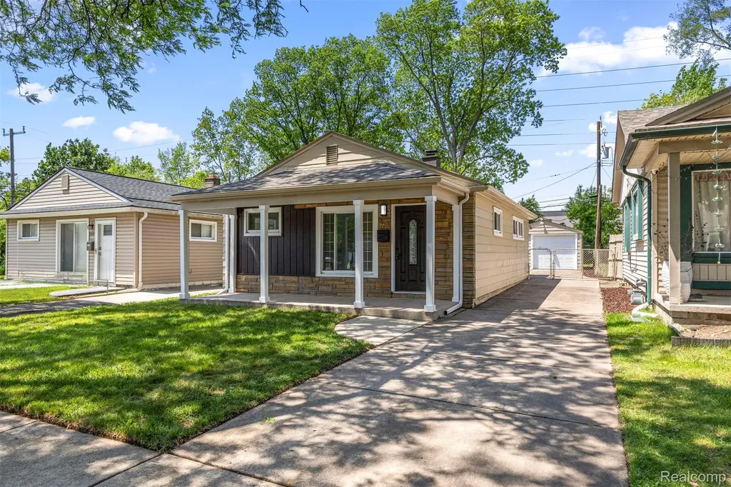 17215 Robert Street Melvindale City MI 48122