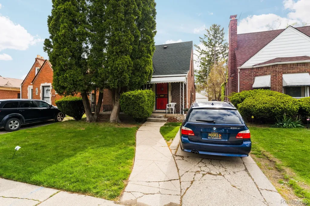 9230 Hartwell Street Detroit City MI 48228
