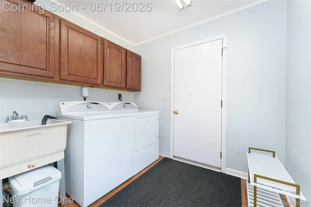 6448 Grand Circle Drive Genoa Township MI 48116