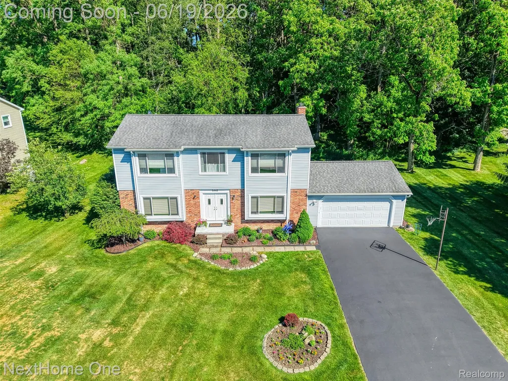 6448 Grand Circle Drive Genoa Township MI 48116