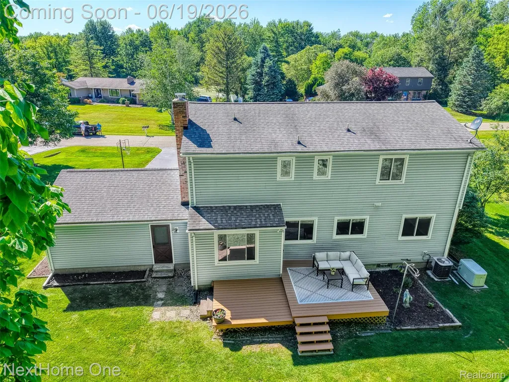 6448 Grand Circle Drive Genoa Township MI 48116