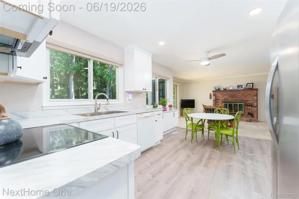 6448 Grand Circle Drive Genoa Township MI 48116