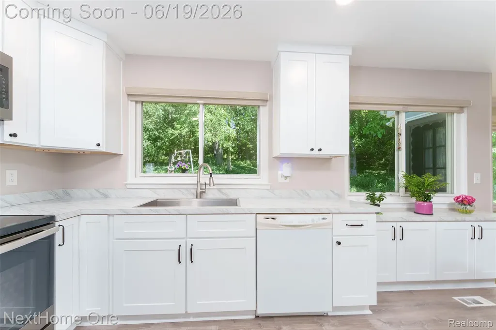 6448 Grand Circle Drive Genoa Township MI 48116