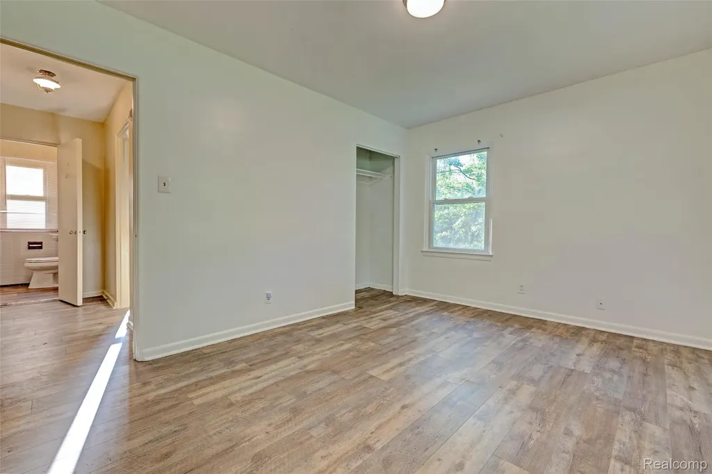 5890 Grange Hall Road Groveland Township MI 48442