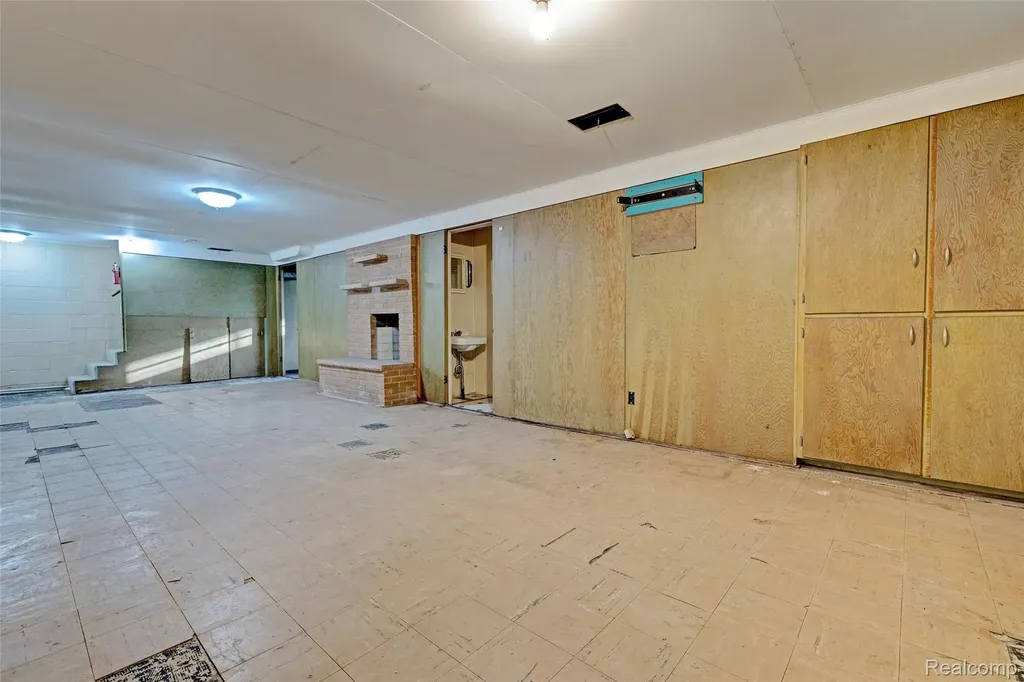 5890 Grange Hall Road Groveland Township MI 48442