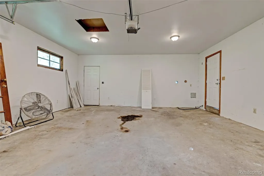 5890 Grange Hall Road Groveland Township MI 48442