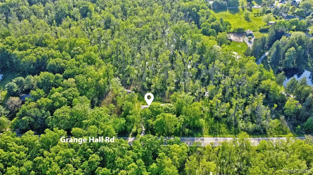 5890 Grange Hall Road Groveland Township MI 48442
