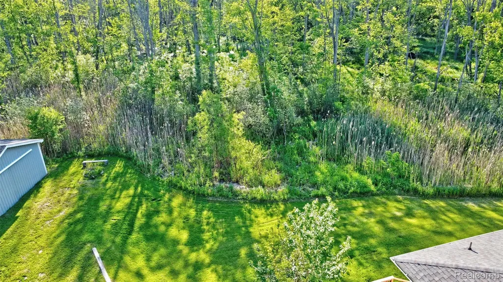 5890 Grange Hall Road Groveland Township MI 48442