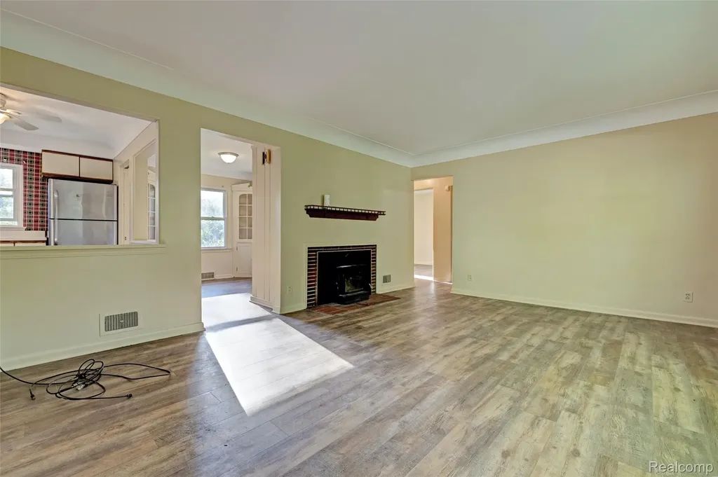 5890 Grange Hall Road Groveland Township MI 48442
